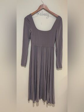 Wilfred Long Sleeve Scoop-Neck Lyocell Blend Maxi Dress in Mauve Size Small